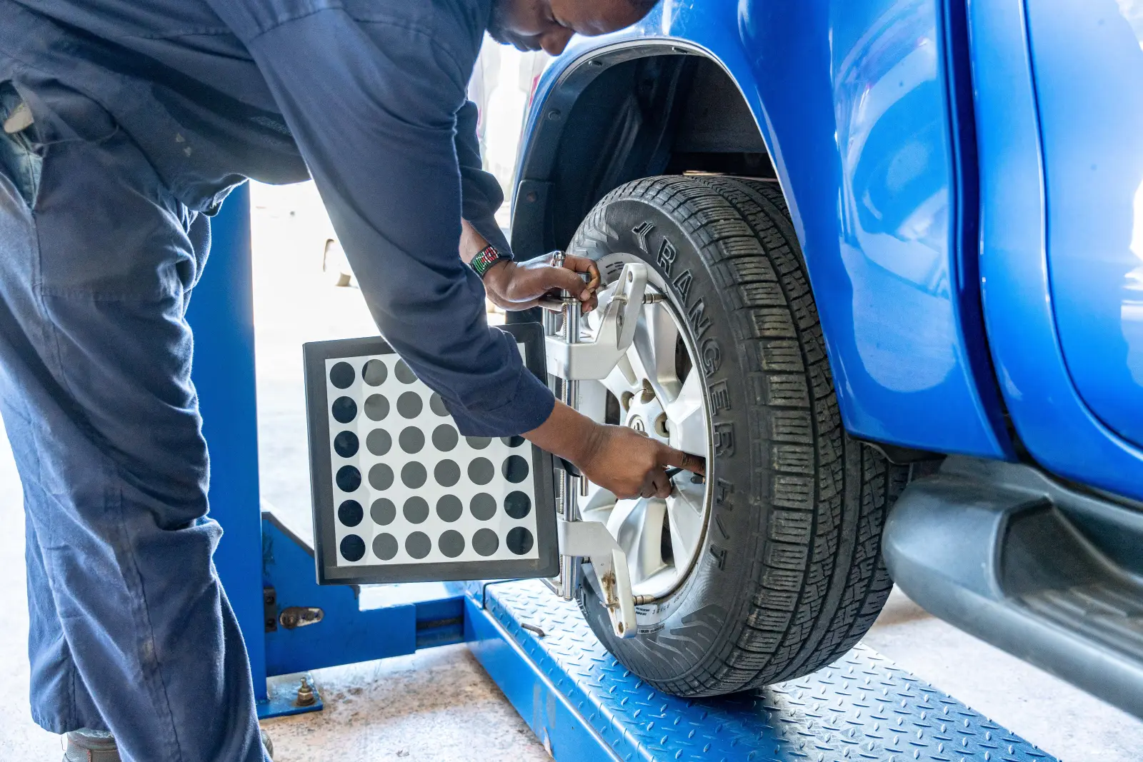 Wheel balancing service at Roshan Tyre Centre